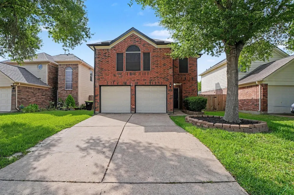 2015 Greencrest Drive Missouri City, TX 77489