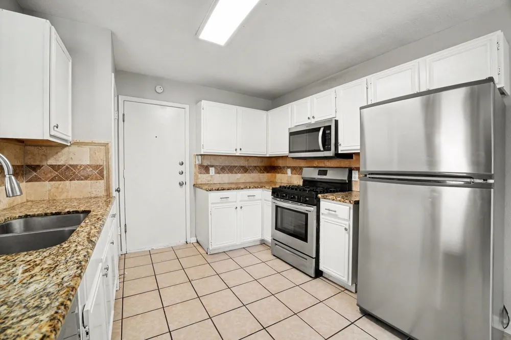 2015 Greencrest Drive Missouri City, TX 77489