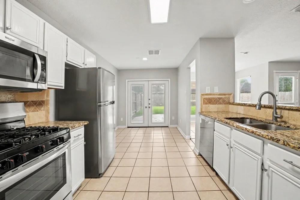2015 Greencrest Drive Missouri City, TX 77489