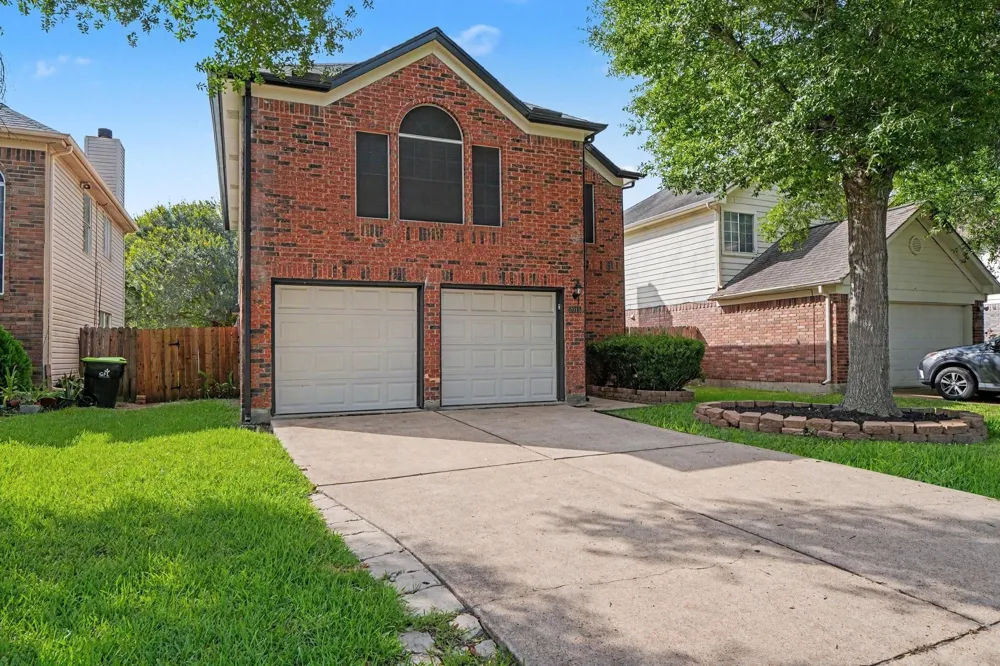 2015 Greencrest Drive Missouri City, TX 77489