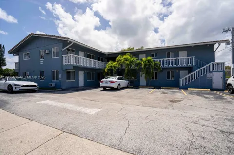 3049 NW 9th Ave #4