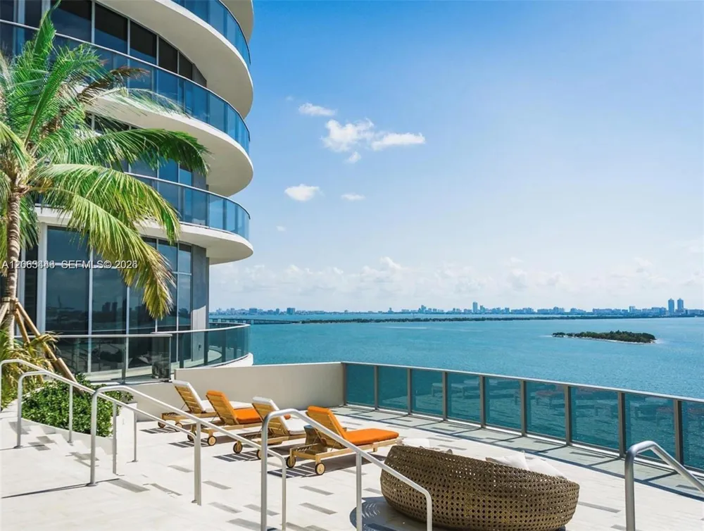 488 NE 18th St #3000 Miami, FL 33132