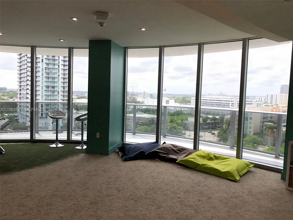 488 NE 18th St #3000 Miami, FL 33132
