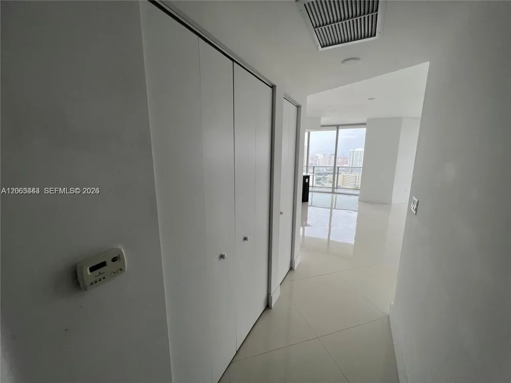 488 NE 18th St #3000 Miami, FL 33132