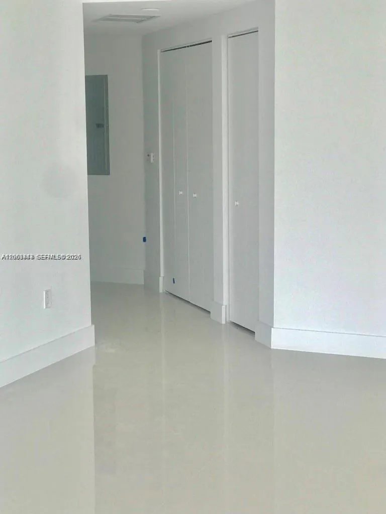 488 NE 18th St #3000 Miami, FL 33132
