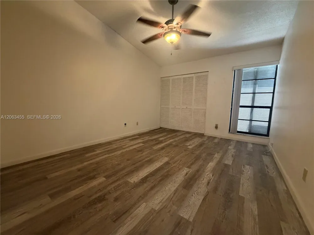 1172 NW 122nd Ter Pembroke Pines, FL 33026