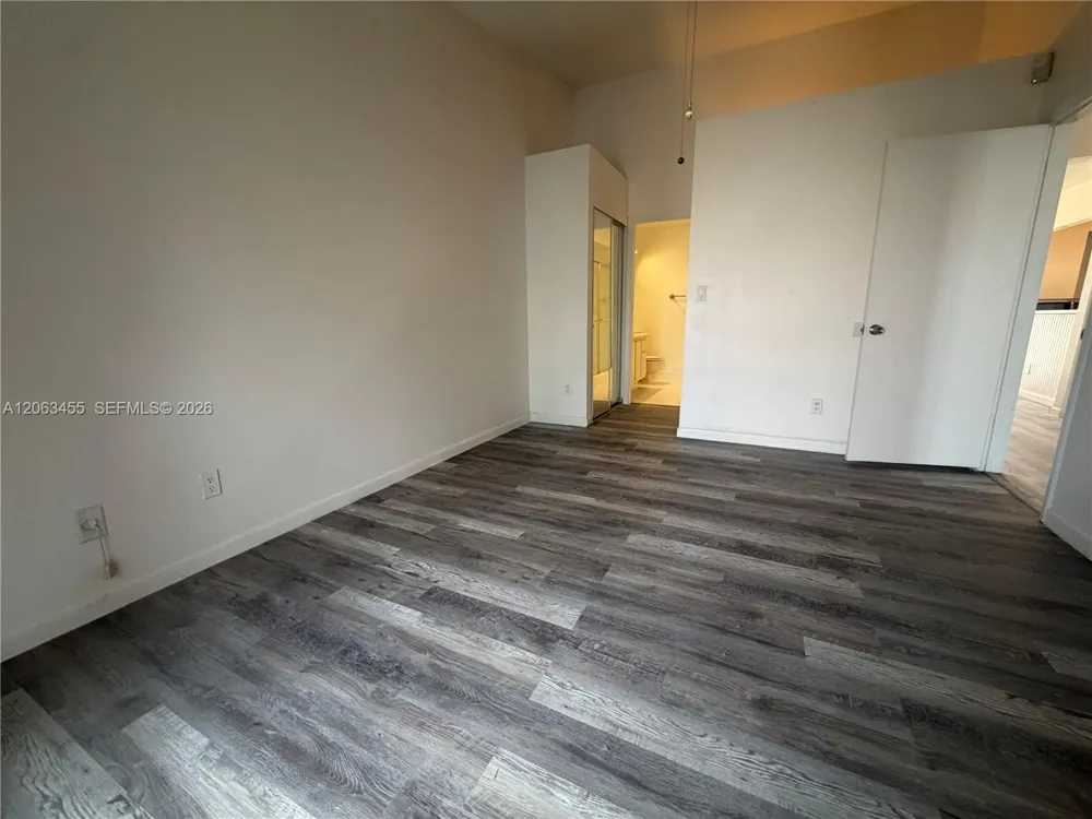 1172 NW 122nd Ter Pembroke Pines, FL 33026