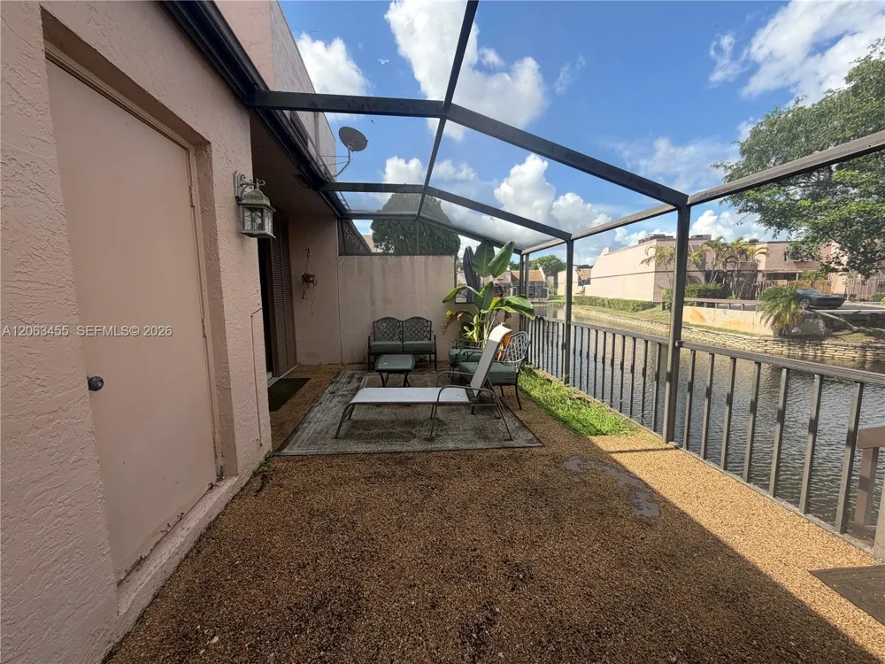 1172 NW 122nd Ter Pembroke Pines, FL 33026
