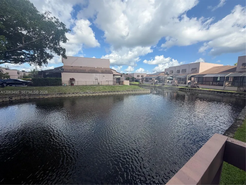 1172 NW 122nd Ter Pembroke Pines, FL 33026