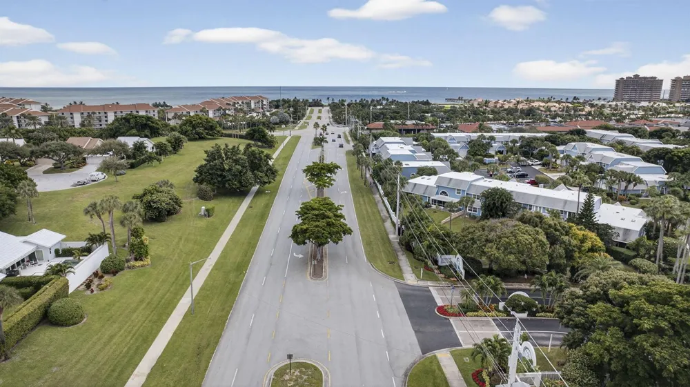127 Ocean Dunes Circle Jupiter, FL 33477