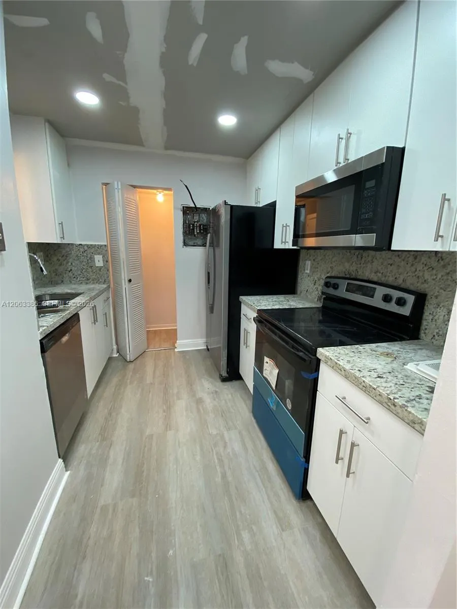 556 NW 114th Ave #203 Sweetwater, FL 33172