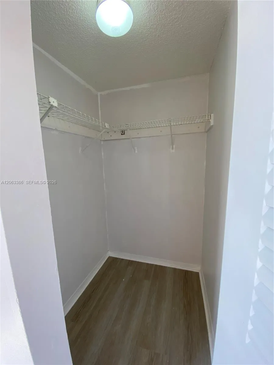 556 NW 114th Ave #203 Sweetwater, FL 33172