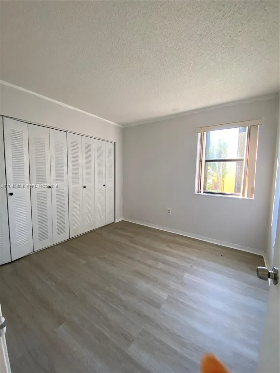 556 NW 114th Ave #203 Sweetwater, FL 33172