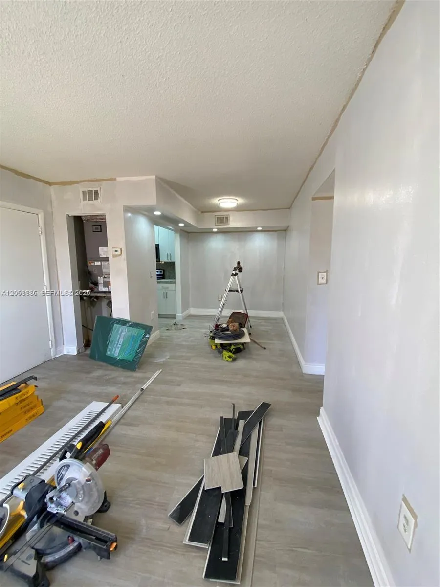 556 NW 114th Ave #203 Sweetwater, FL 33172