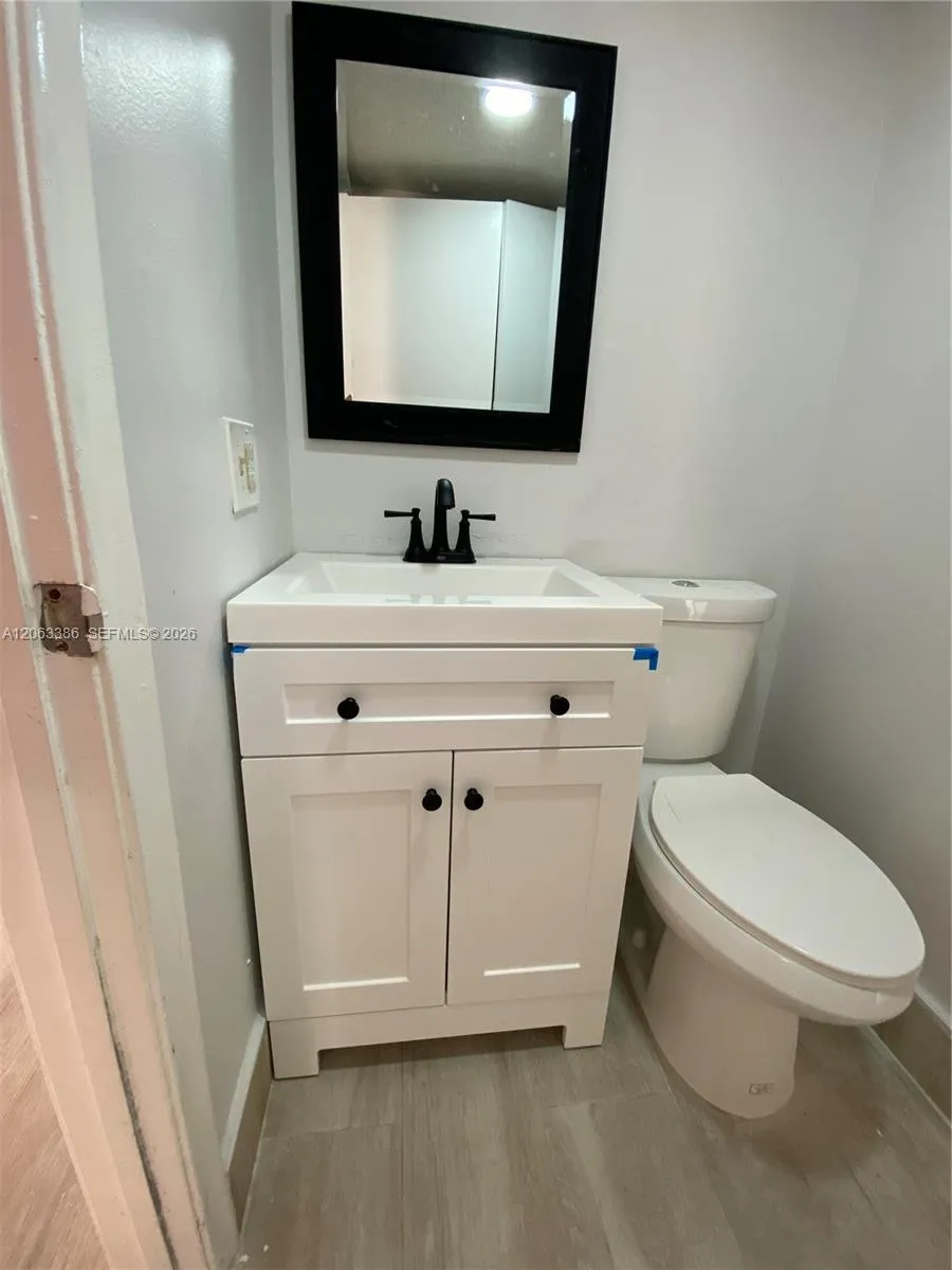 556 NW 114th Ave #203 Sweetwater, FL 33172