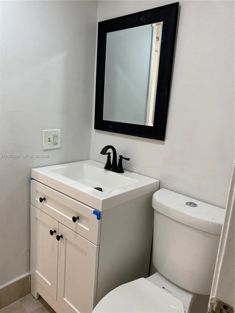 556 NW 114th Ave #203 Sweetwater, FL 33172