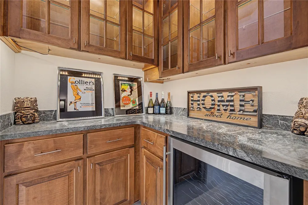 1306 PLAYMOOR DRIVE Palm Harbor, FL 34683