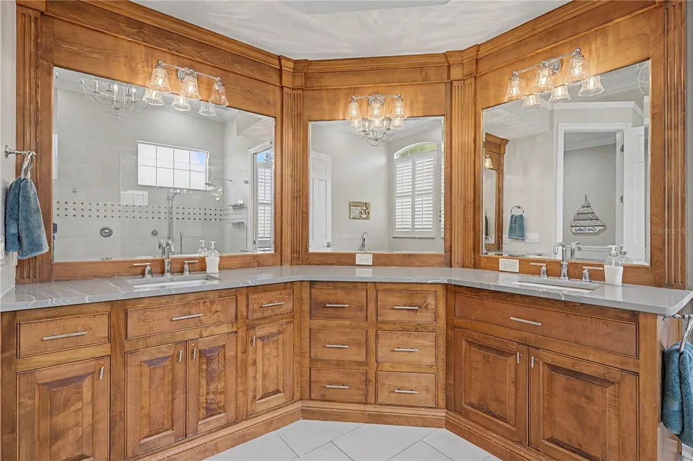 1306 PLAYMOOR DRIVE Palm Harbor, FL 34683