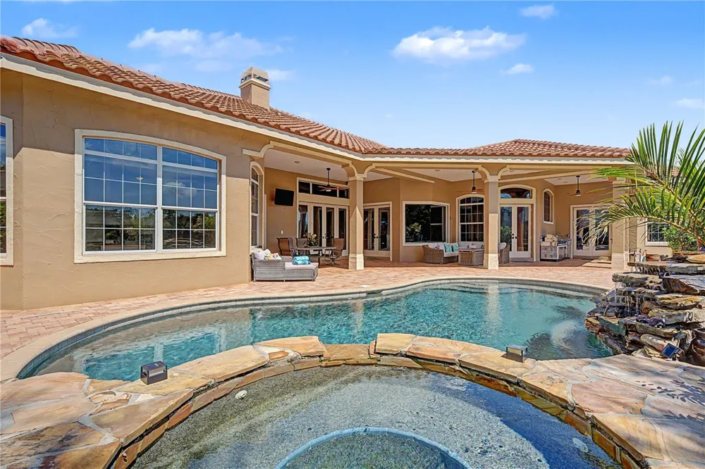 1306 PLAYMOOR DRIVE Palm Harbor, FL 34683