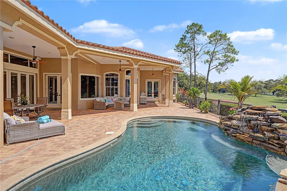 1306 PLAYMOOR DRIVE Palm Harbor, FL 34683
