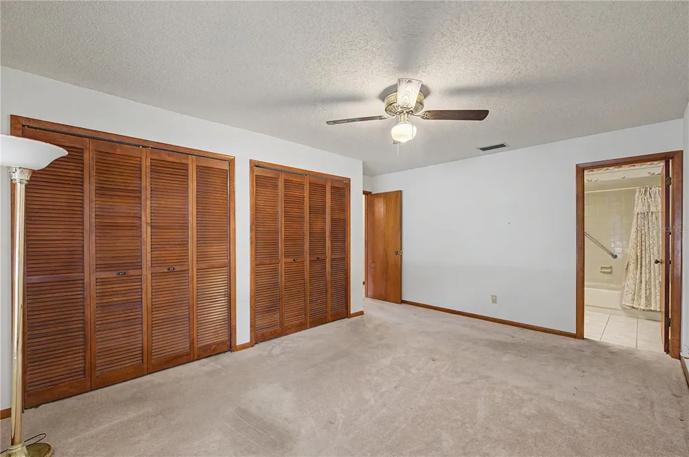 901 TARAWOOD LANE Valrico, FL 33594
