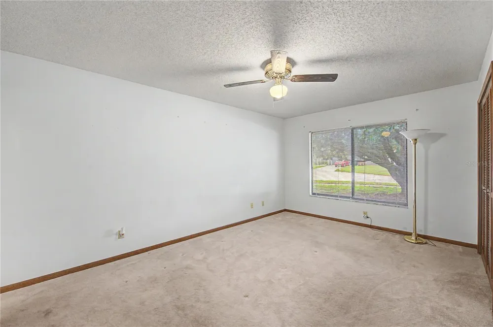 901 TARAWOOD LANE Valrico, FL 33594