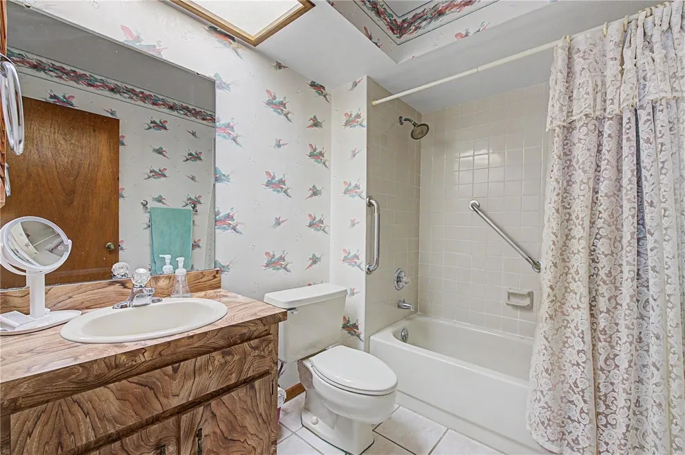 901 TARAWOOD LANE Valrico, FL 33594