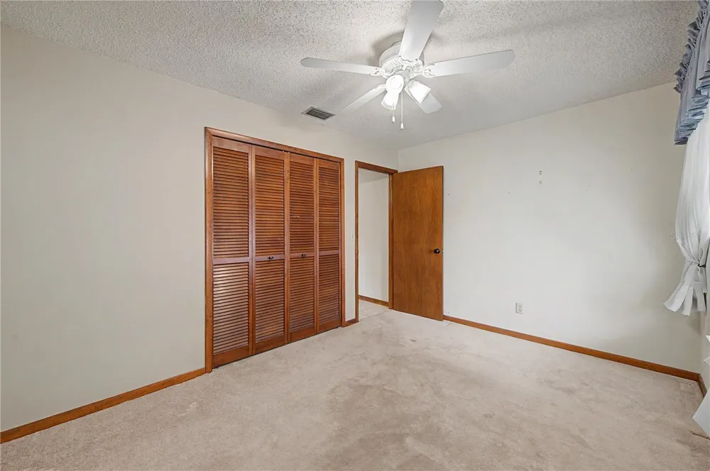 901 TARAWOOD LANE Valrico, FL 33594