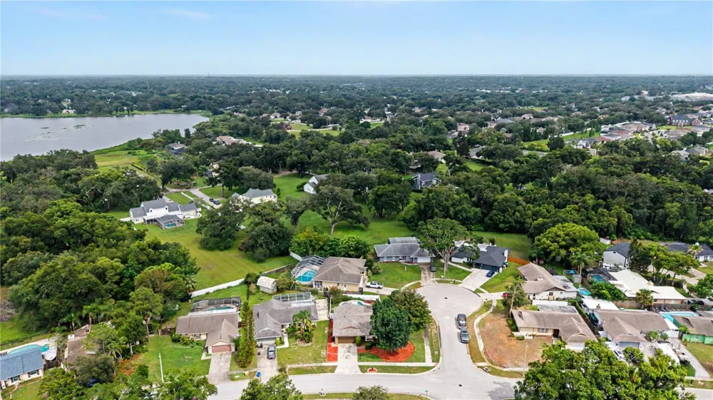 901 TARAWOOD LANE Valrico, FL 33594
