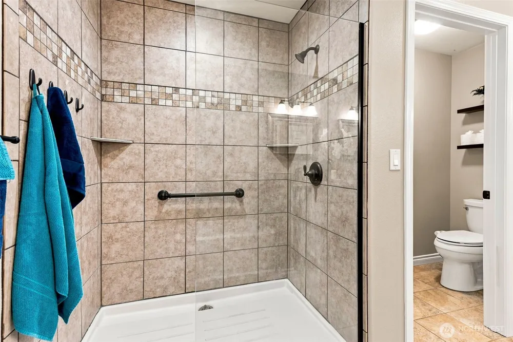 2040 Summit Lake Shore Road NW Olympia, WA 98502