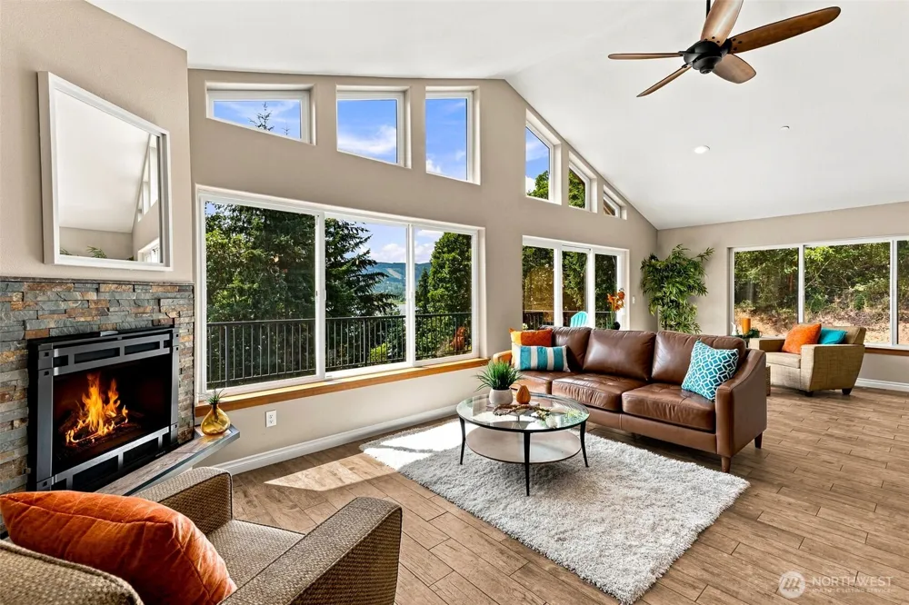 2040 Summit Lake Shore Road NW Olympia, WA 98502