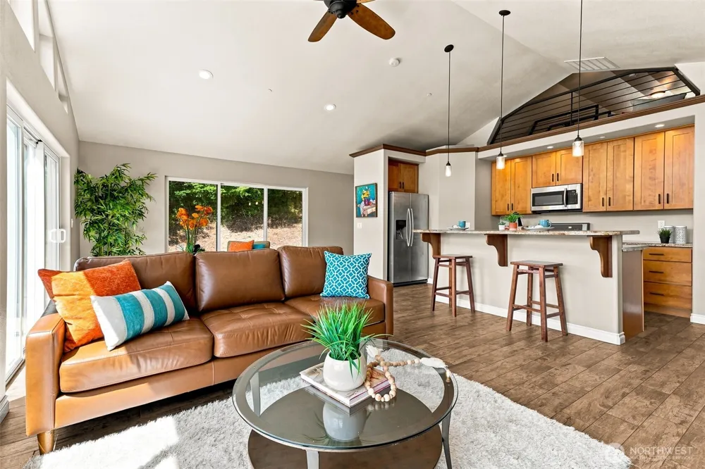 2040 Summit Lake Shore Road NW Olympia, WA 98502