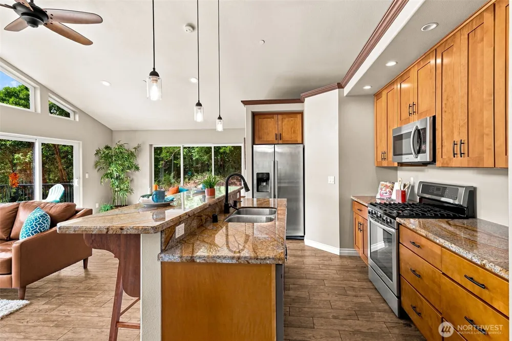 2040 Summit Lake Shore Road NW Olympia, WA 98502