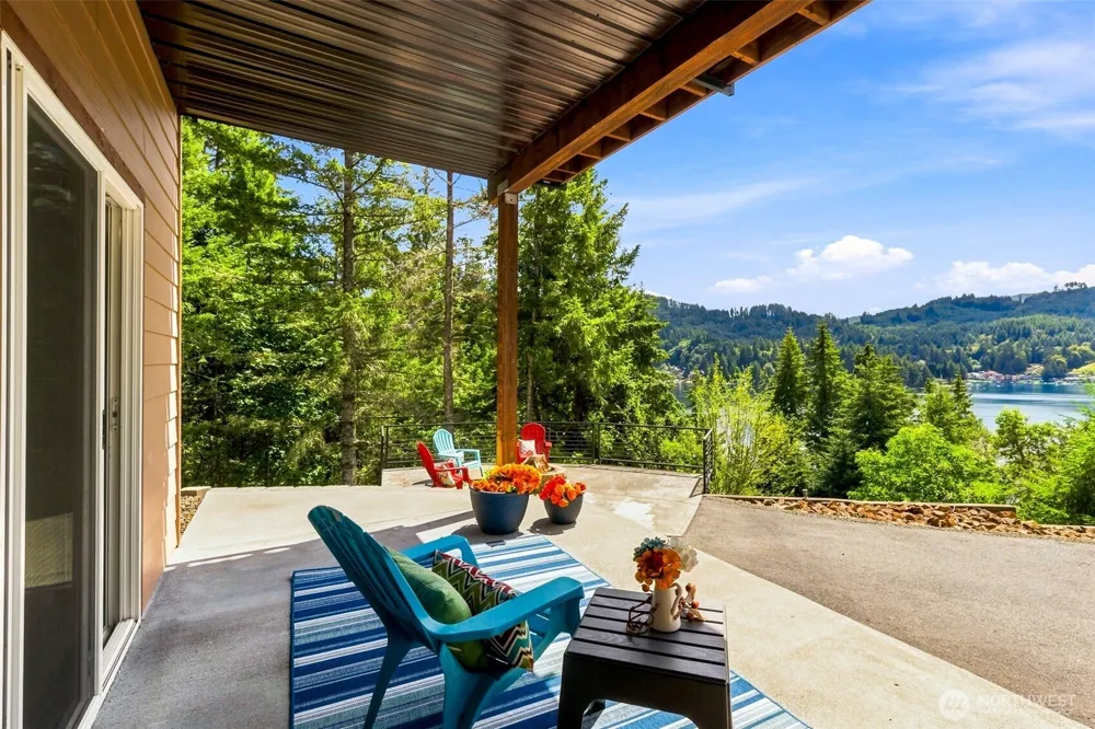 2040 Summit Lake Shore Road NW Olympia, WA 98502
