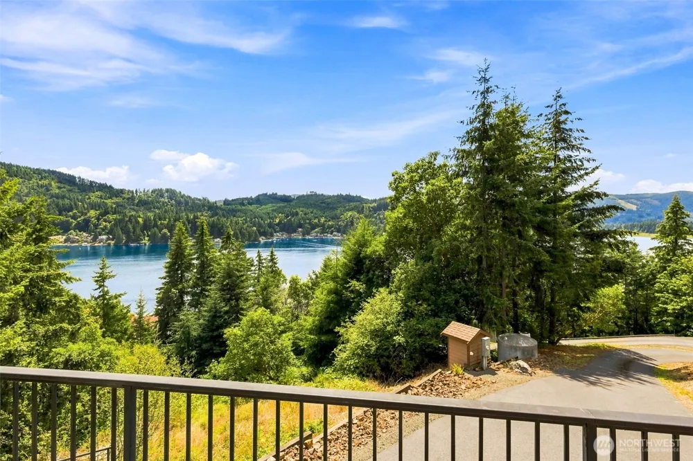 2040 Summit Lake Shore Road NW Olympia, WA 98502