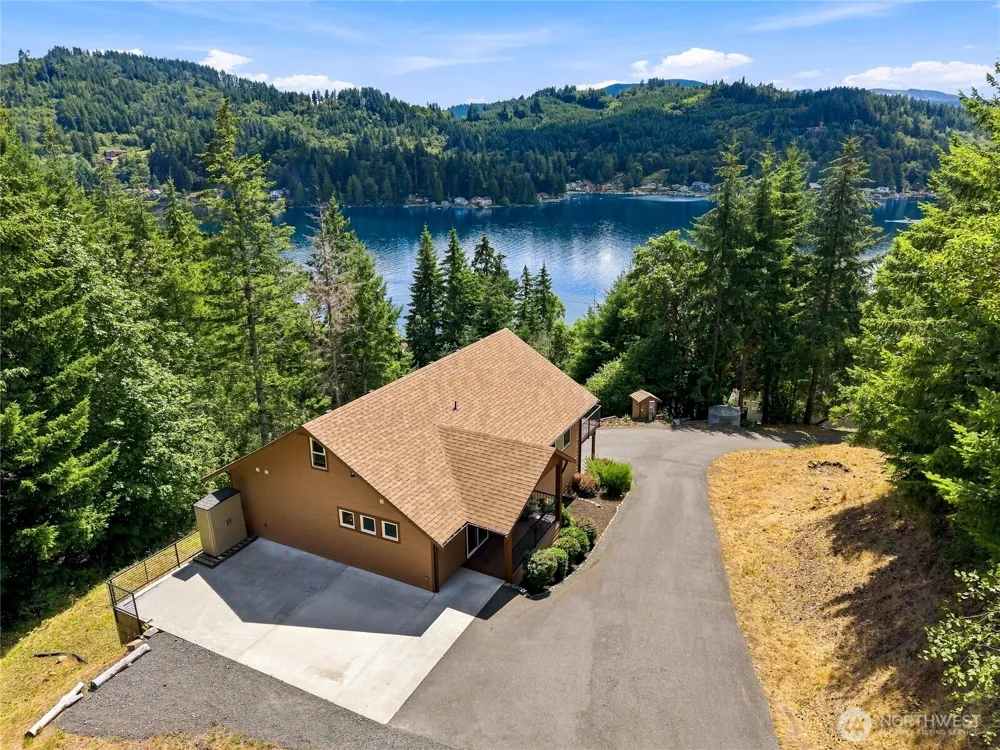 2040 Summit Lake Shore Road NW Olympia, WA 98502