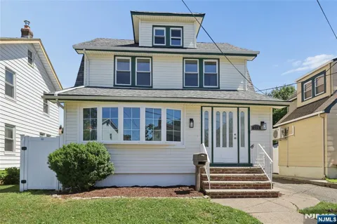 275 Farrant Terrace