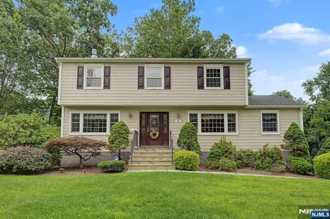 34 Cavell Place