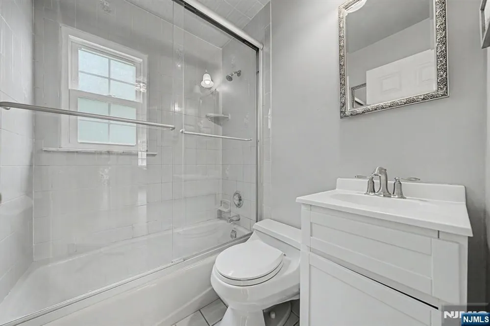 34 Cavell Place Caldwell, NJ 07006