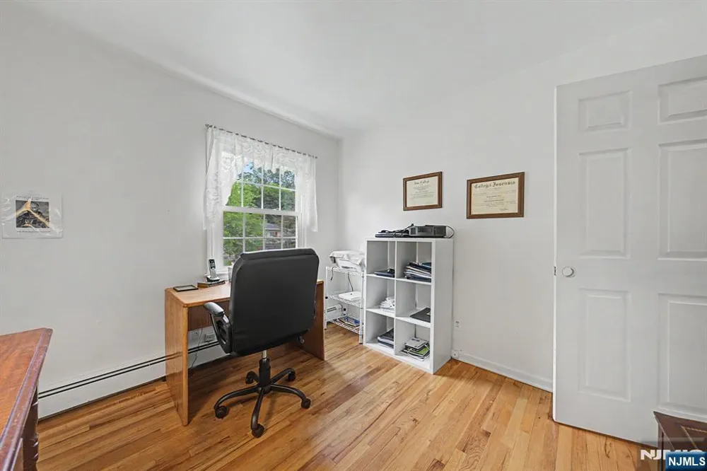34 Cavell Place Caldwell, NJ 07006