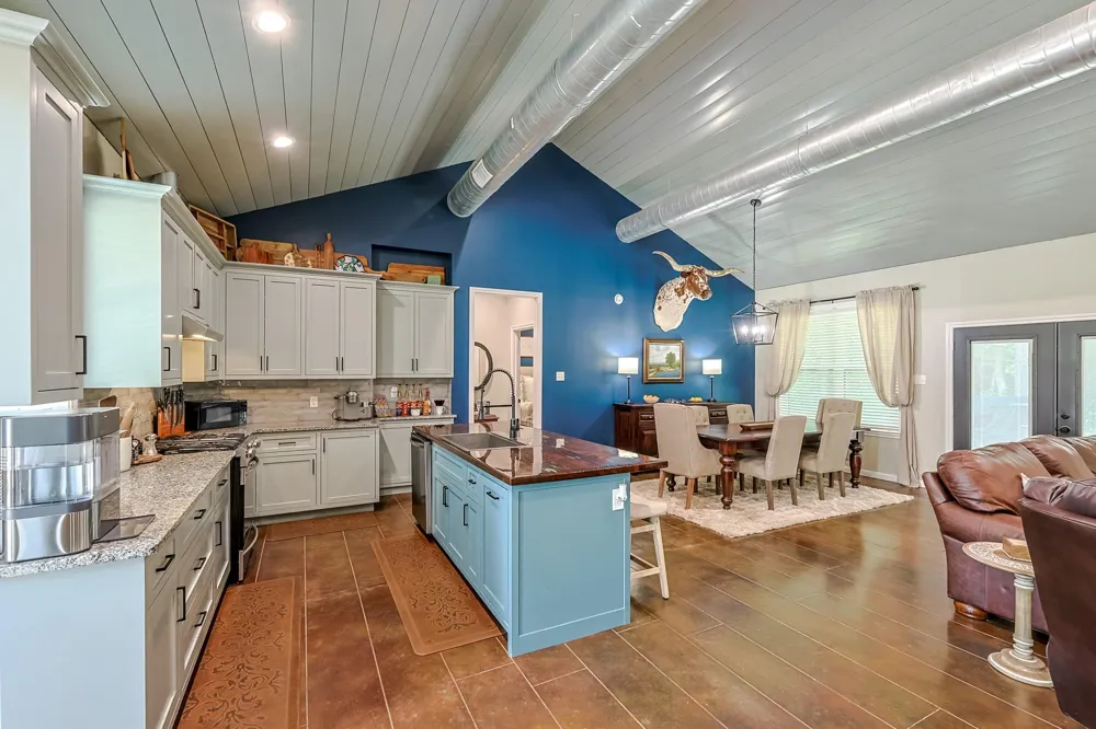 6409 Medley Road New Waverly, TX 77358