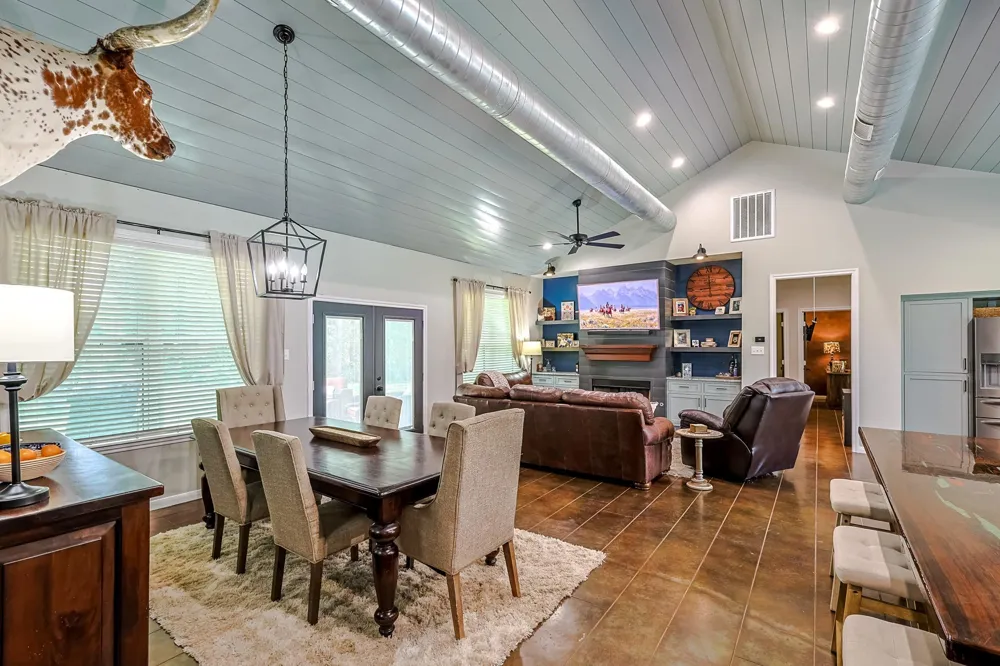6409 Medley Road New Waverly, TX 77358