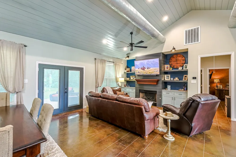 6409 Medley Road New Waverly, TX 77358