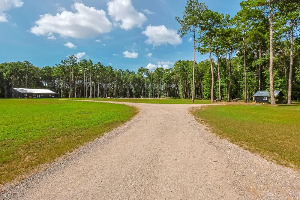6409 Medley Road New Waverly, TX 77358