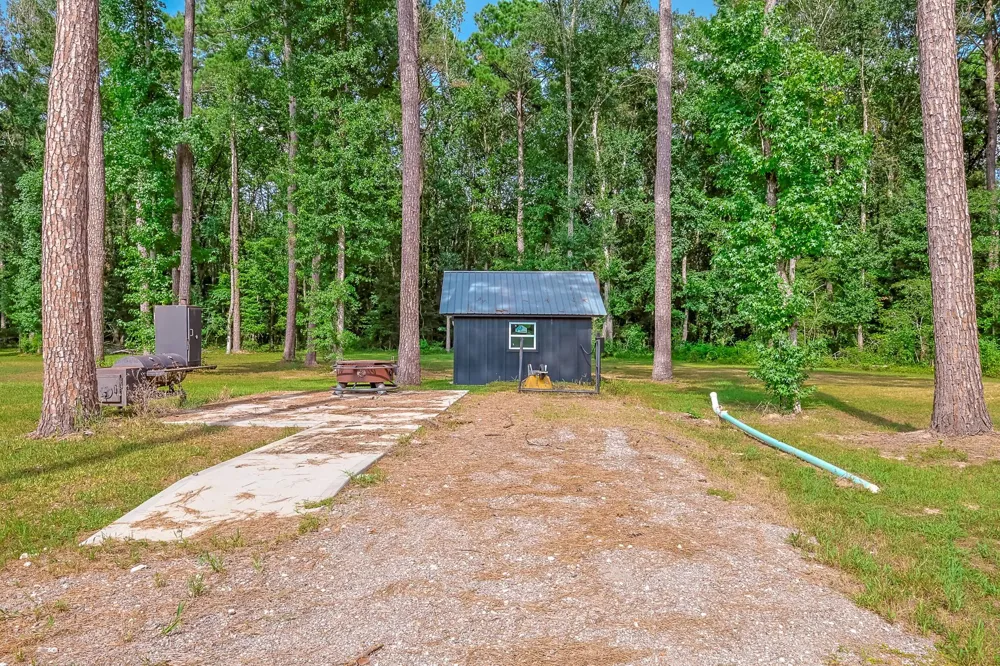 6409 Medley Road New Waverly, TX 77358