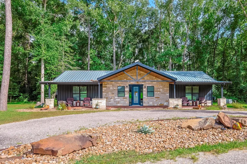 6409 Medley Road New Waverly, TX 77358