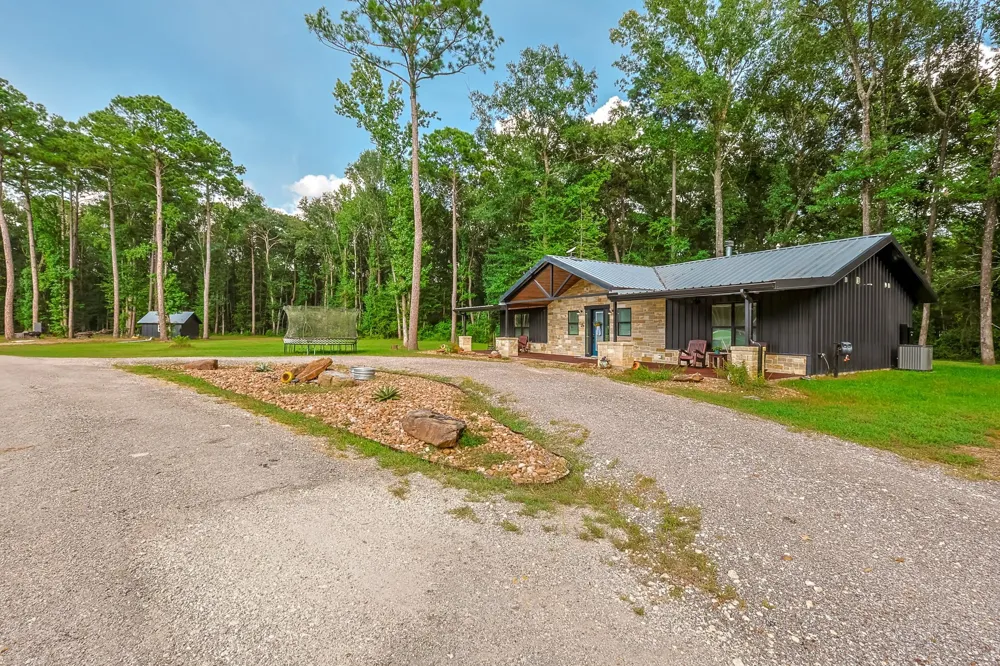 6409 Medley Road New Waverly, TX 77358