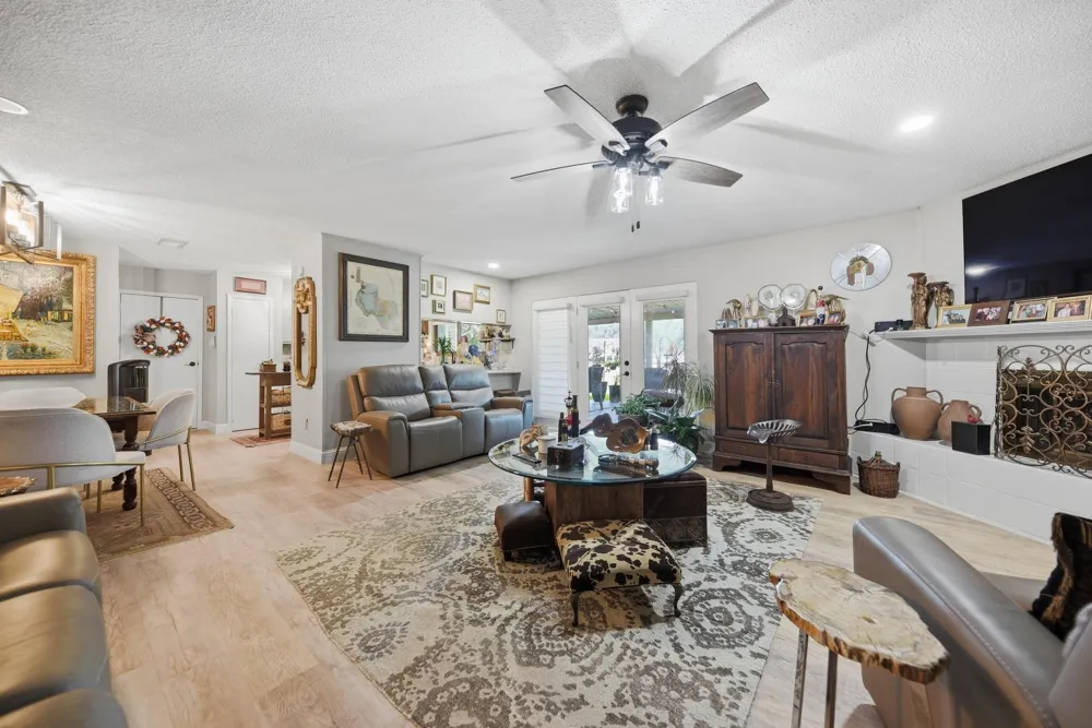 204 E Stone Street Brenham, TX 77833