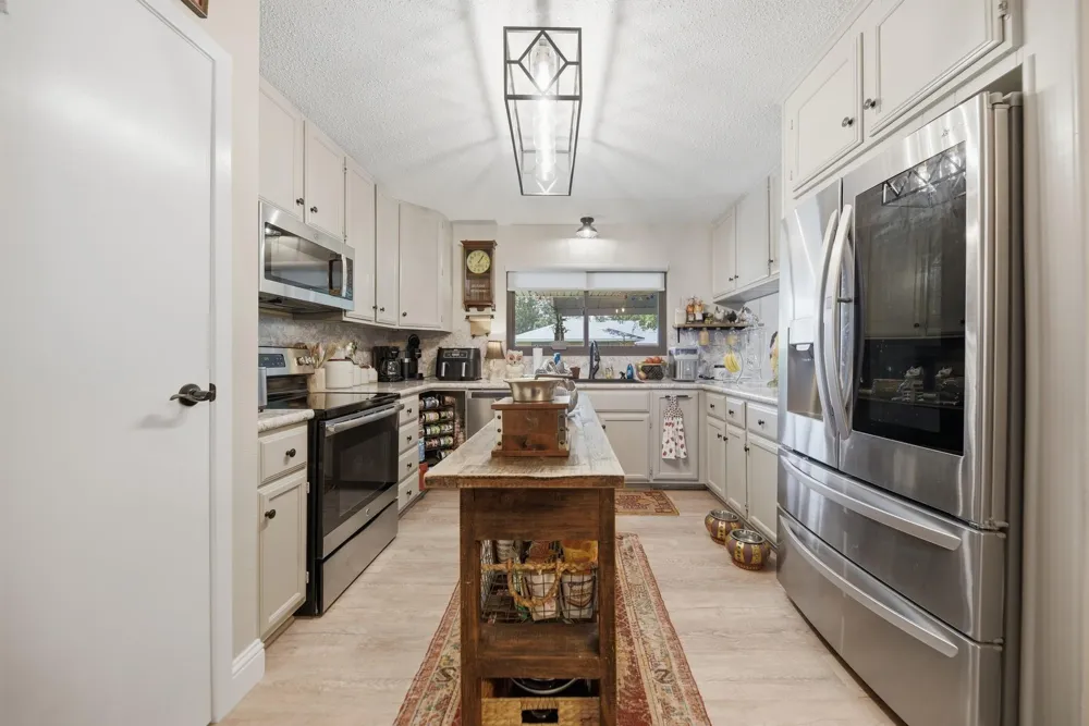 204 E Stone Street Brenham, TX 77833
