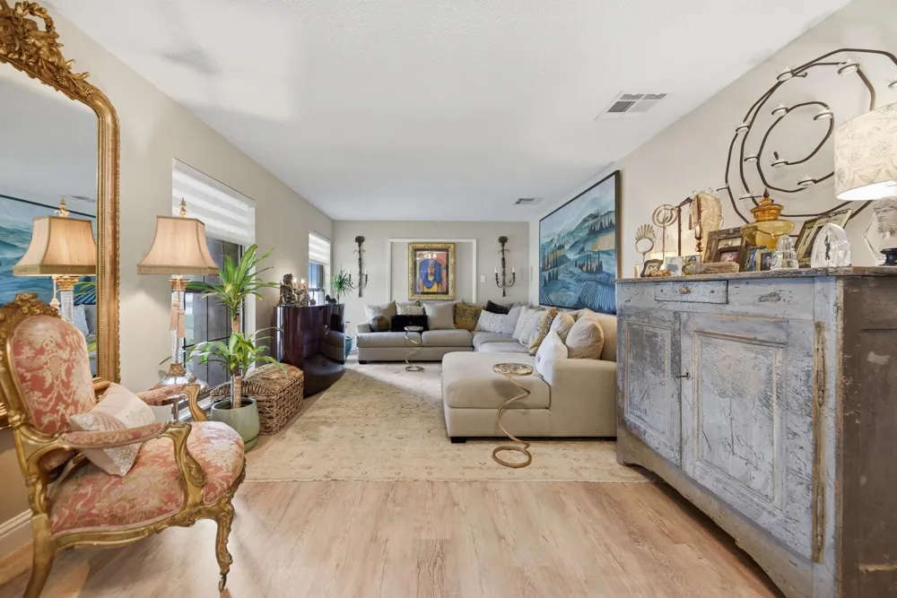 204 E Stone Street Brenham, TX 77833